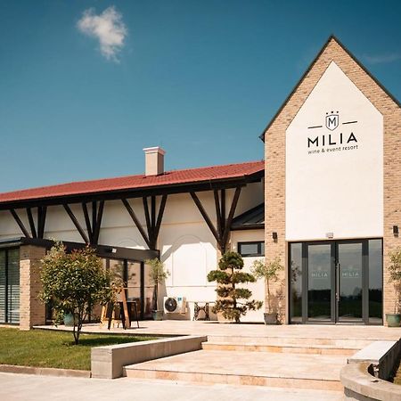 Milia Wine & Event Resort Dunajský Klátov Exteriör bild